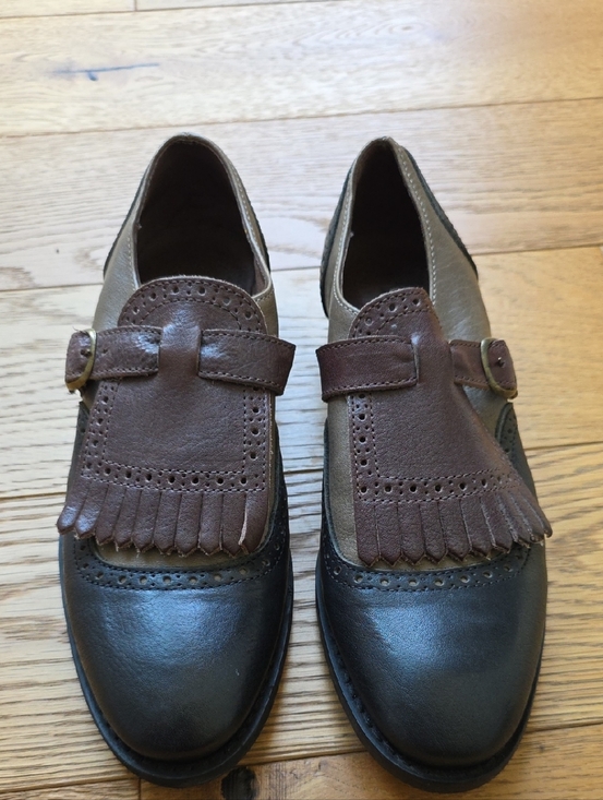 venia p Shoes - Women’s Two-Tone Leather Tassel Kiltie Slip-On Loafers - Brown/Gray
